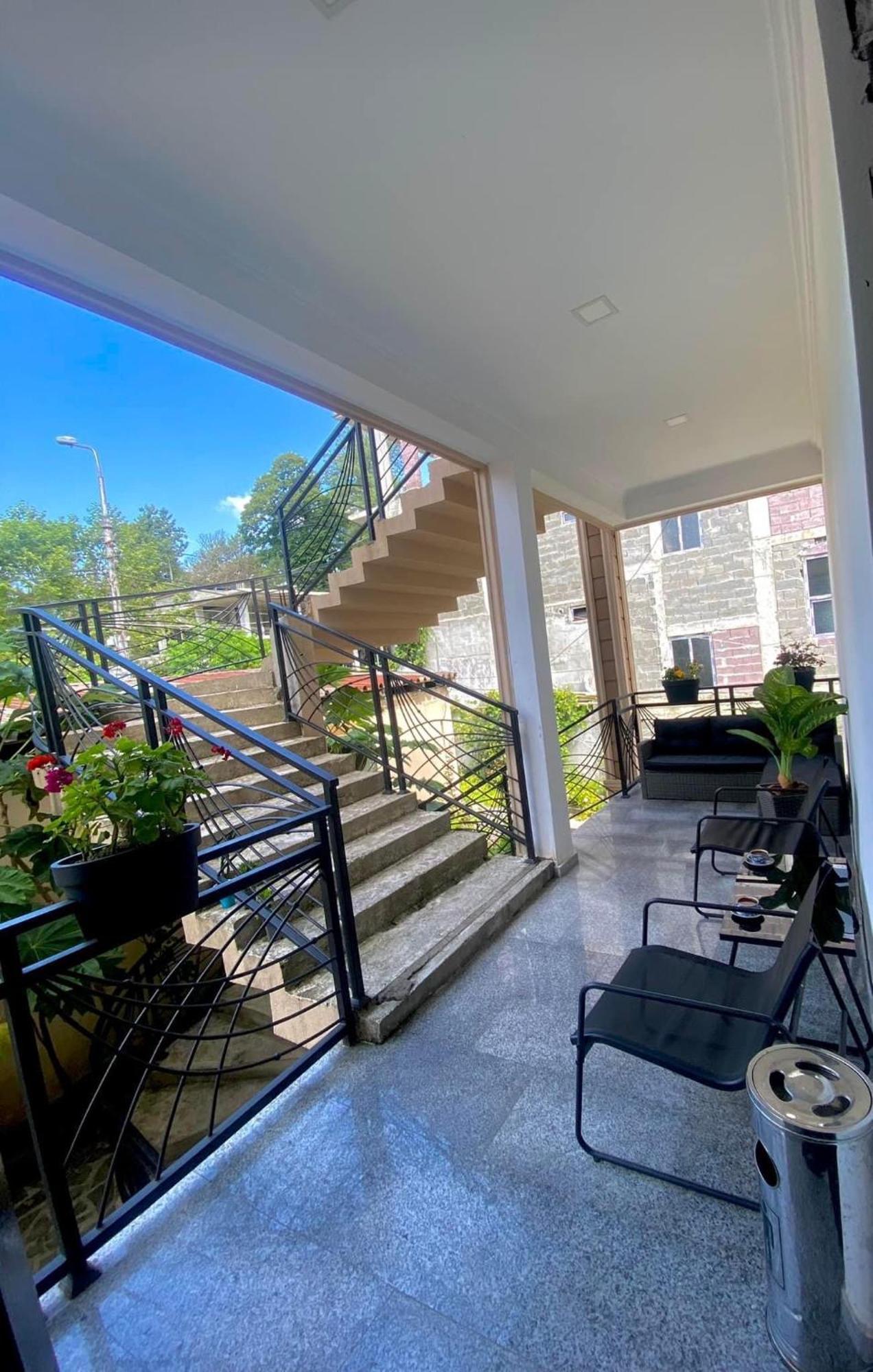 Guest House Kobuleti On Aghmashenebeli מראה חיצוני תמונה