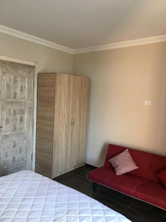 Guest House Kobuleti On Aghmashenebeli מראה חיצוני תמונה