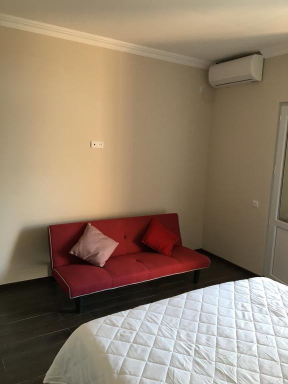 Guest House Kobuleti On Aghmashenebeli מראה חיצוני תמונה