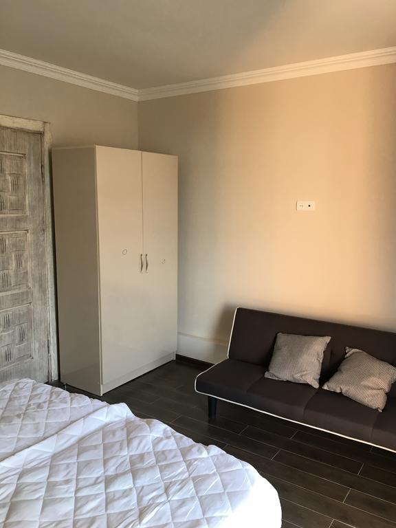 Guest House Kobuleti On Aghmashenebeli מראה חיצוני תמונה