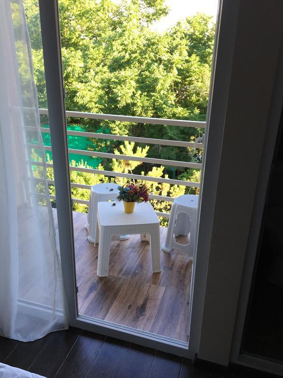 Guest House Kobuleti On Aghmashenebeli מראה חיצוני תמונה