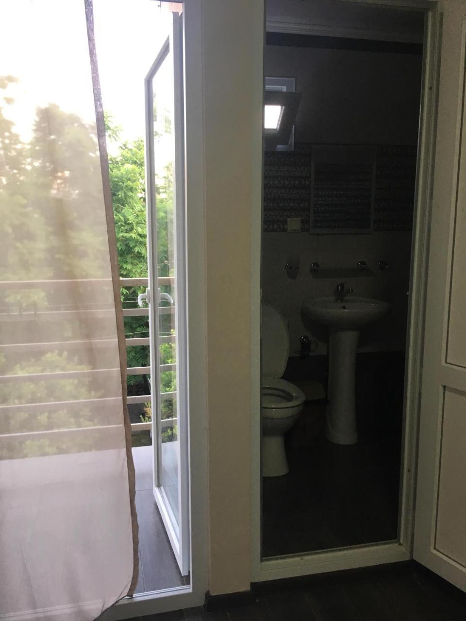 Guest House Kobuleti On Aghmashenebeli מראה חיצוני תמונה