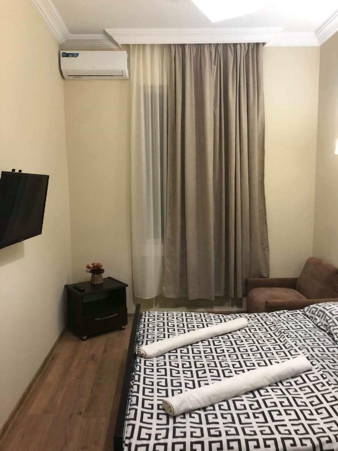 Guest House Kobuleti On Aghmashenebeli מראה חיצוני תמונה