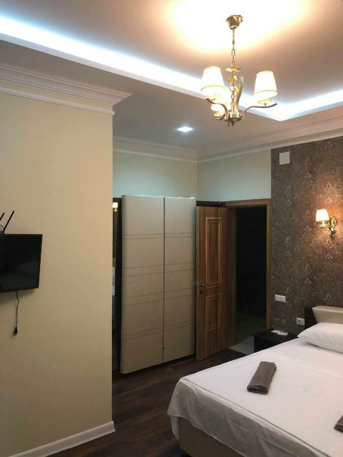 Guest House Kobuleti On Aghmashenebeli מראה חיצוני תמונה